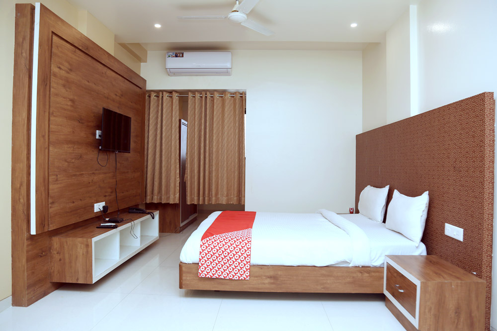New Vaishnavi Hote - Deluxe Room